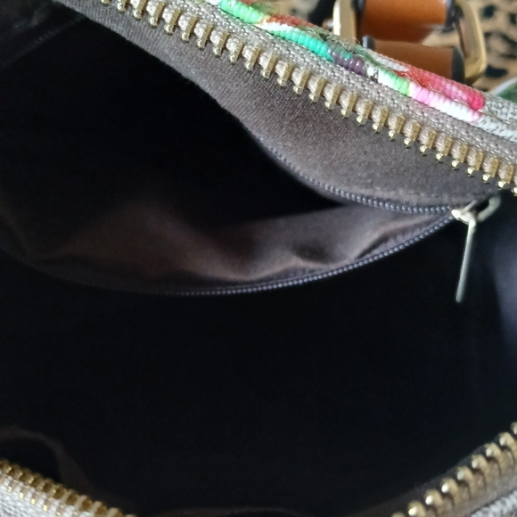 Small Floral Handbag - Picture 5 of 9